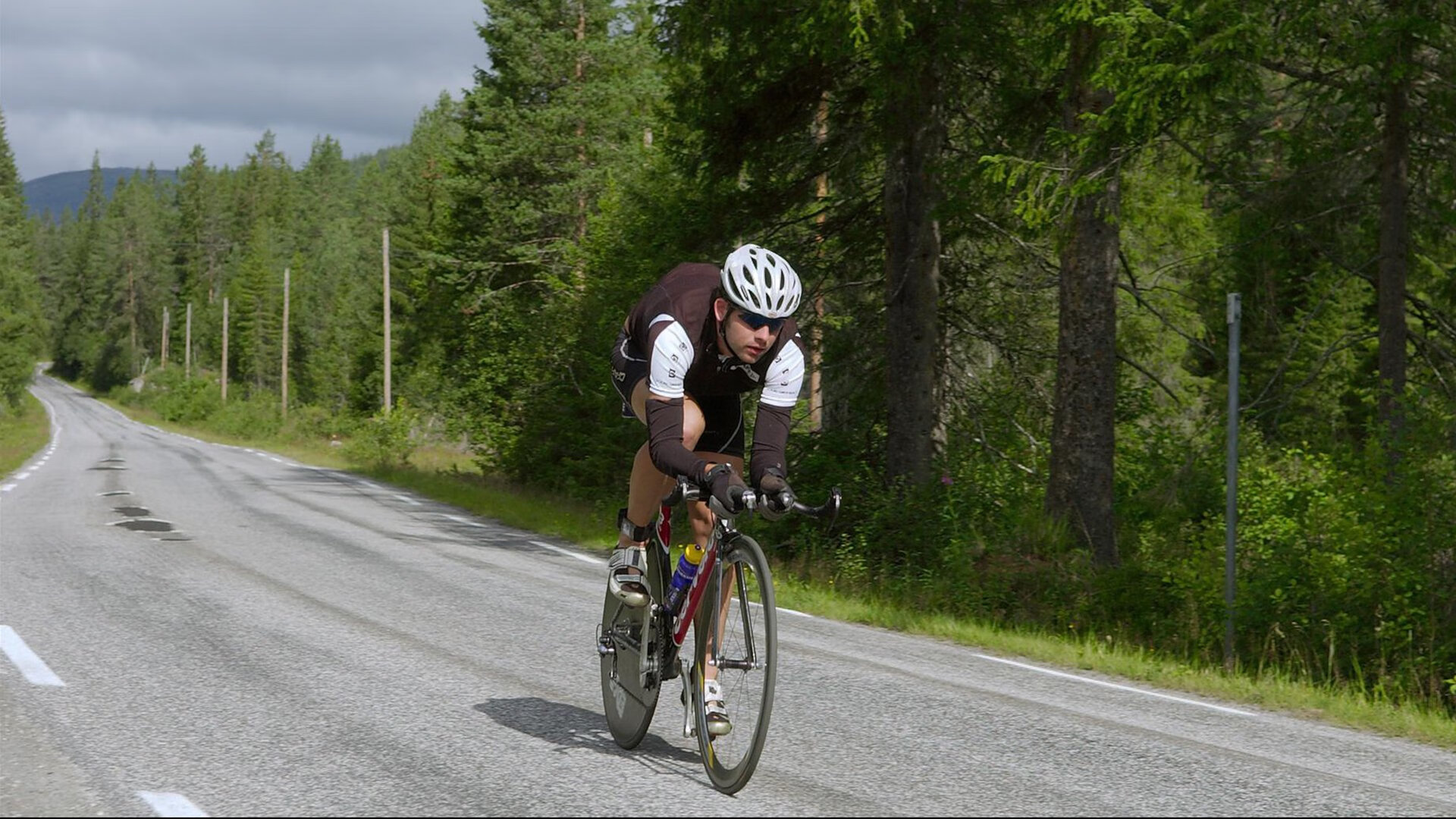 世界青少年篮球比赛广东队少年成焦点，广东省青少年篮球