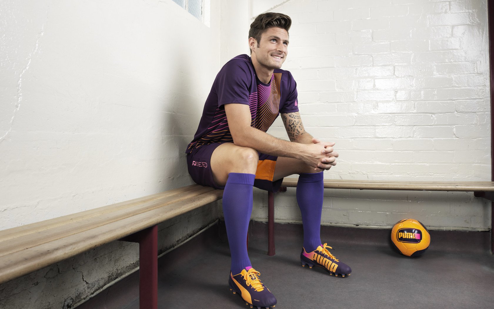 田径项目科技助力训练，成绩稳步提升，田径技术训练